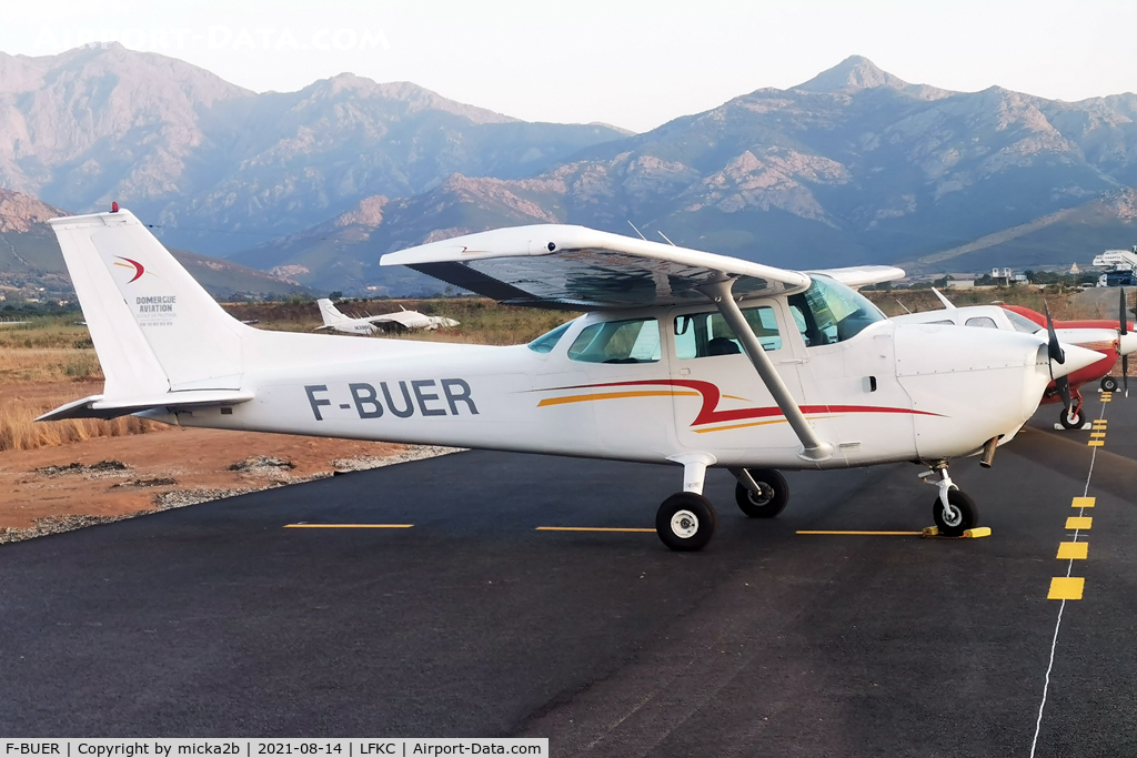 F-BUER, Reims F172M Skyhawk Skyhawk C/N 1026, Parked