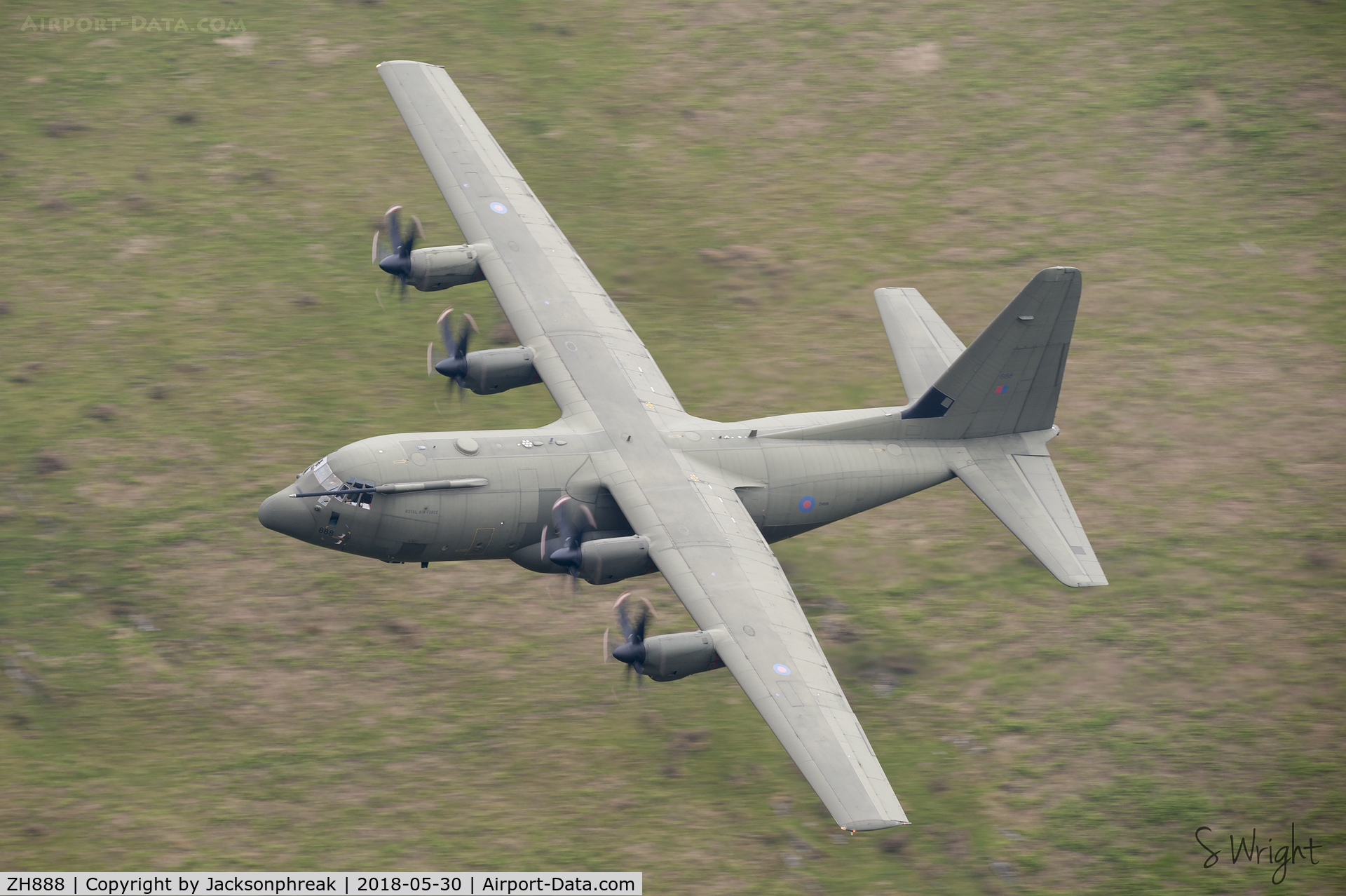 ZH888, 2000 Lockheed Martin C-130J Hercules C.5 C/N 382-5496, Low Level through Bwlch Oerdrws, Mach Loop LFA7 UK