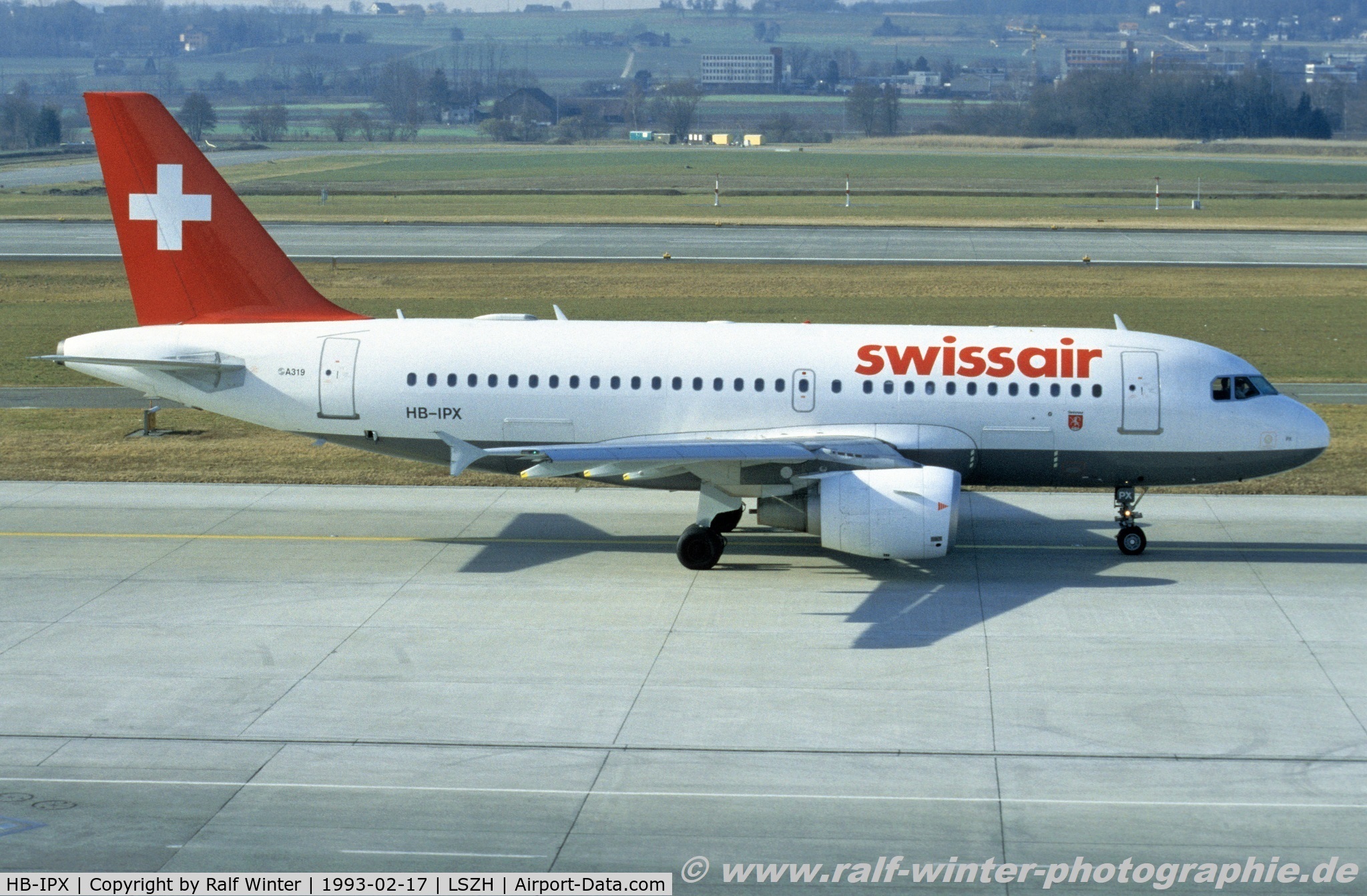 HB-IPX, 1996 Airbus A319-112 C/N 612, Airbus A319 - Swissair 'Mont Racine' - 612 - HB-IPX - 17.02.1993 - ZRH
