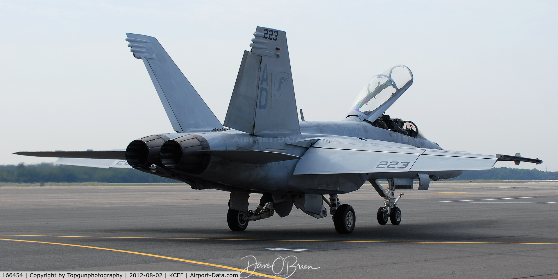 166454, Boeing F/A-18F Super Hornet C/N F089, Super Hornet Demo taxing out for practice