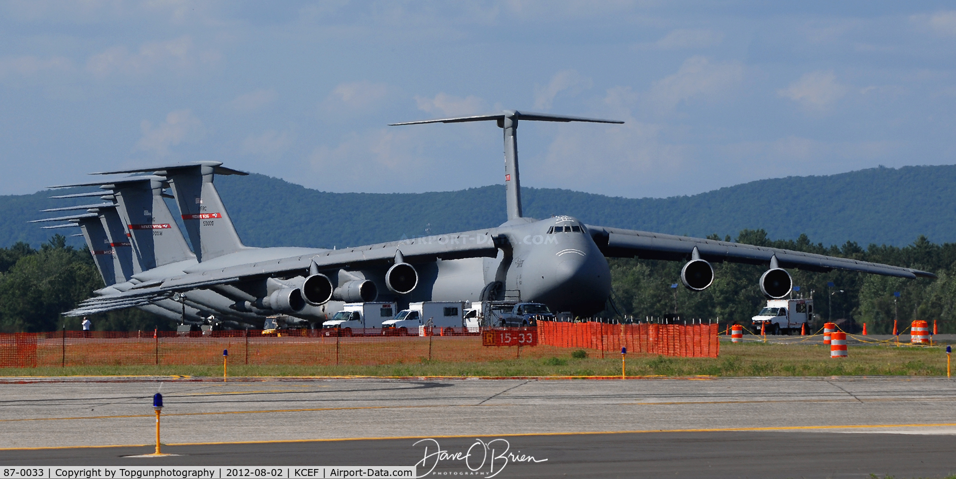 87-0033, 1988 Lockheed C-5B Galaxy C/N 500-0119, Clearing the ramp and tucking all these C-5's off out of the way