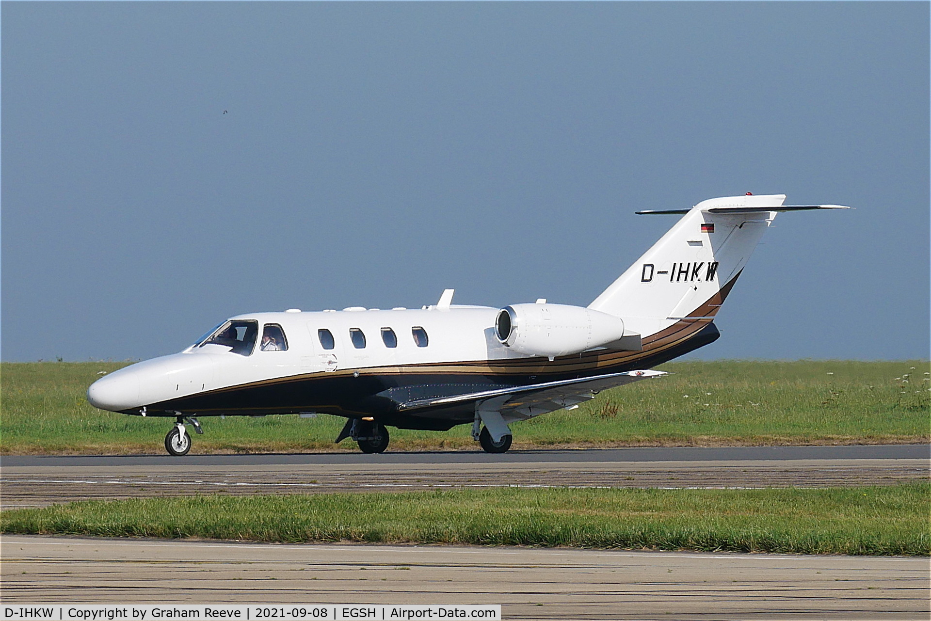 D-IHKW, 2008 Cessna 525 CitationJet CJ1+ C/N 525-0677, Just landed at Norwich.