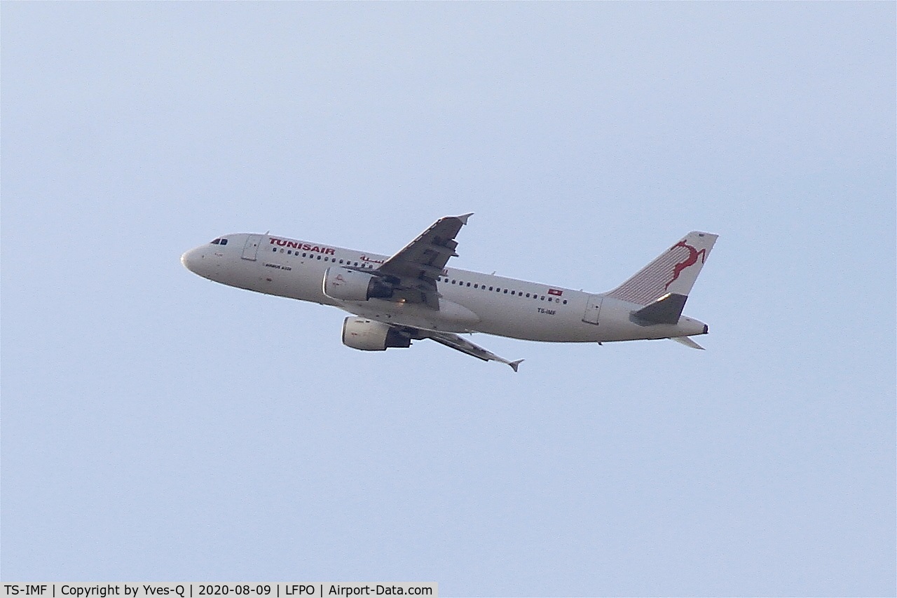 TS-IMF, 1992 Airbus A320-211 C/N 0370, Airbus A320-211, Climbing from rwy 24, Paris-Orly airport (LFPO-ORY)