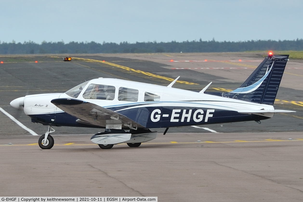 G-EHGF, 1976 Piper PA-28-181 Cherokee Archer II C/N 28-7790188, Arriving at Norwich.