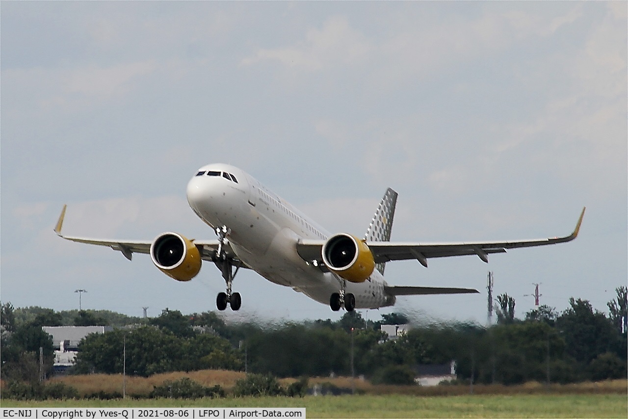 EC-NIJ, 2020 Airbus A320-271N C/N 9577, Airbus A320-271N, Take off rwy 24, Paris-Orly airport (LFPO-ORY)