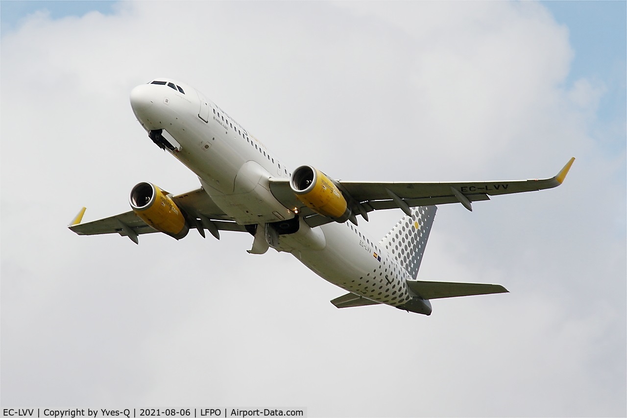 EC-LVV, 2013 Airbus A320-232 C/N 5620, Airbus A320-232, Take off rwy 24,Paris Orly airport (LFPO-ORY)