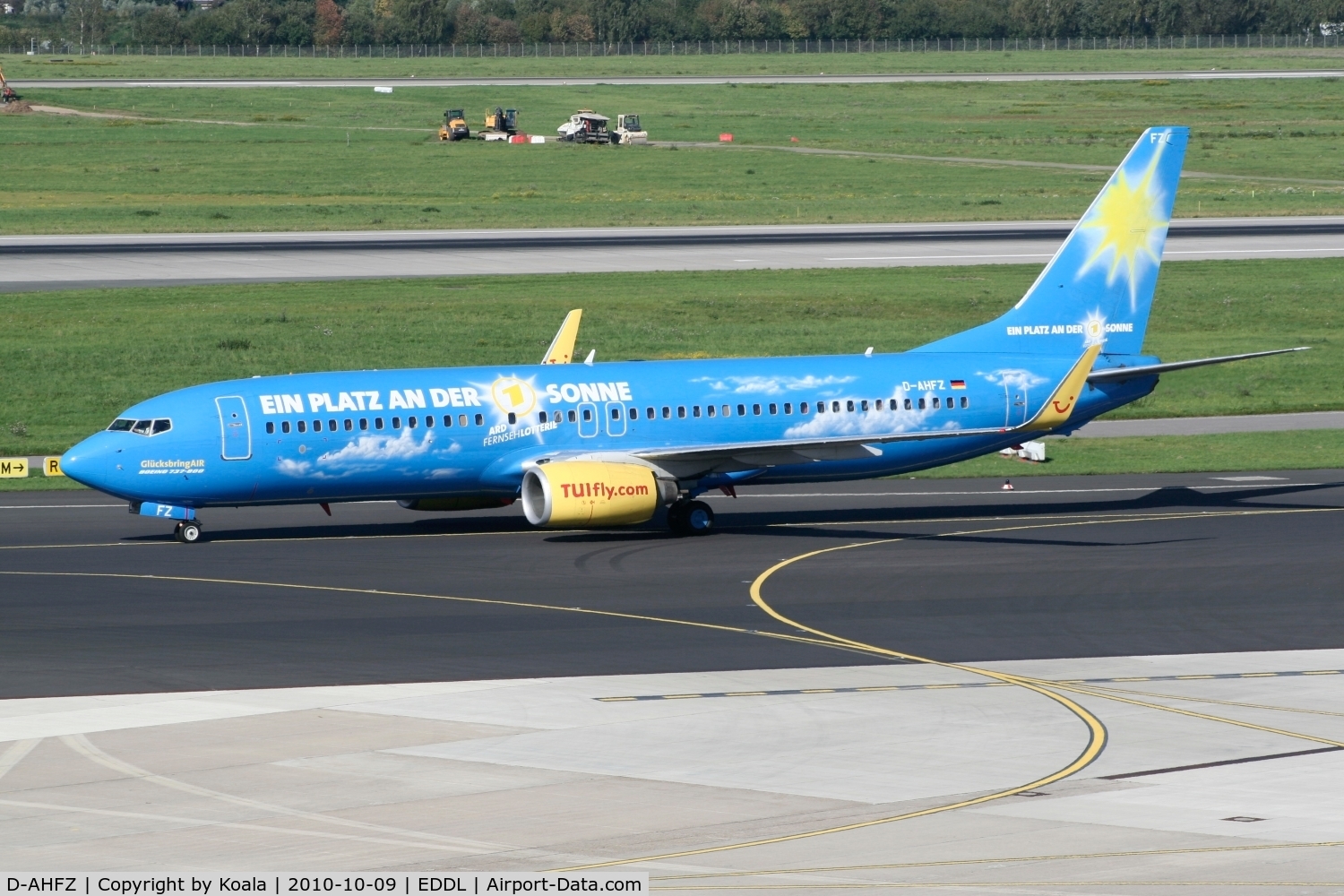 D-AHFZ, 2001 Boeing 737-8K5 C/N 30883, With advertisment for the state run lottery