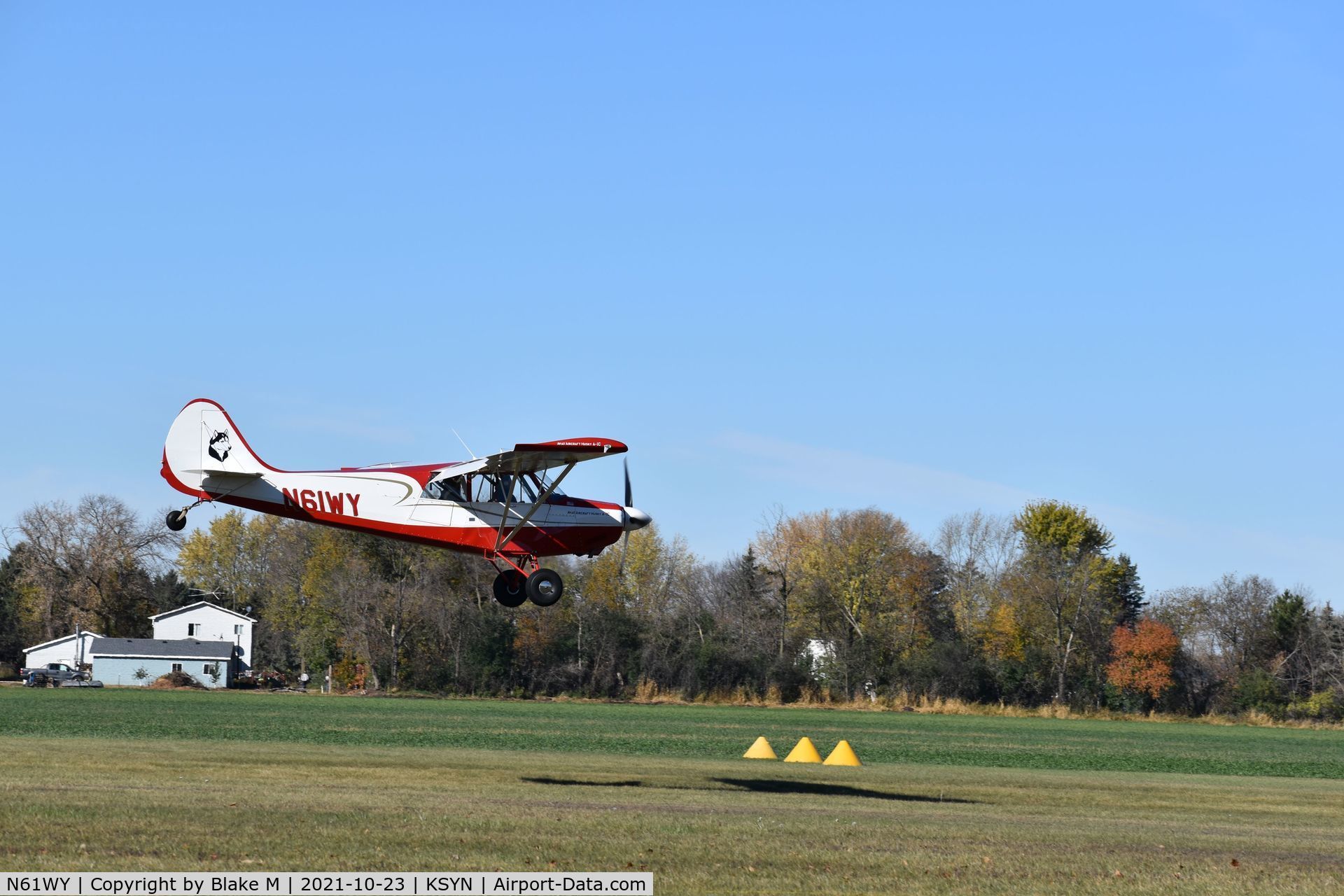 N61WY, Aviat A-1C-180 Husky C/N 3130, N61WY landing runway 36 at Stanton