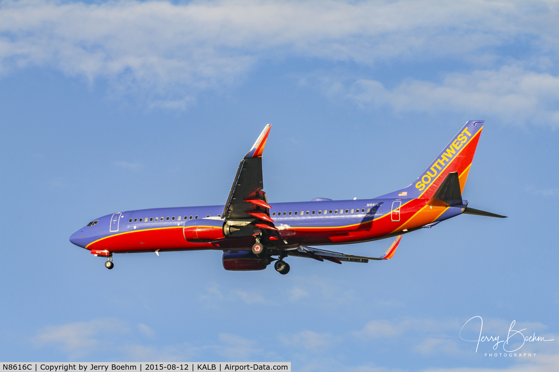 N8616C, 2013 Boeing 737-8H4 C/N 36914, Southwest commercial flight on approach to KALB runway 01 at 7:11 pm
