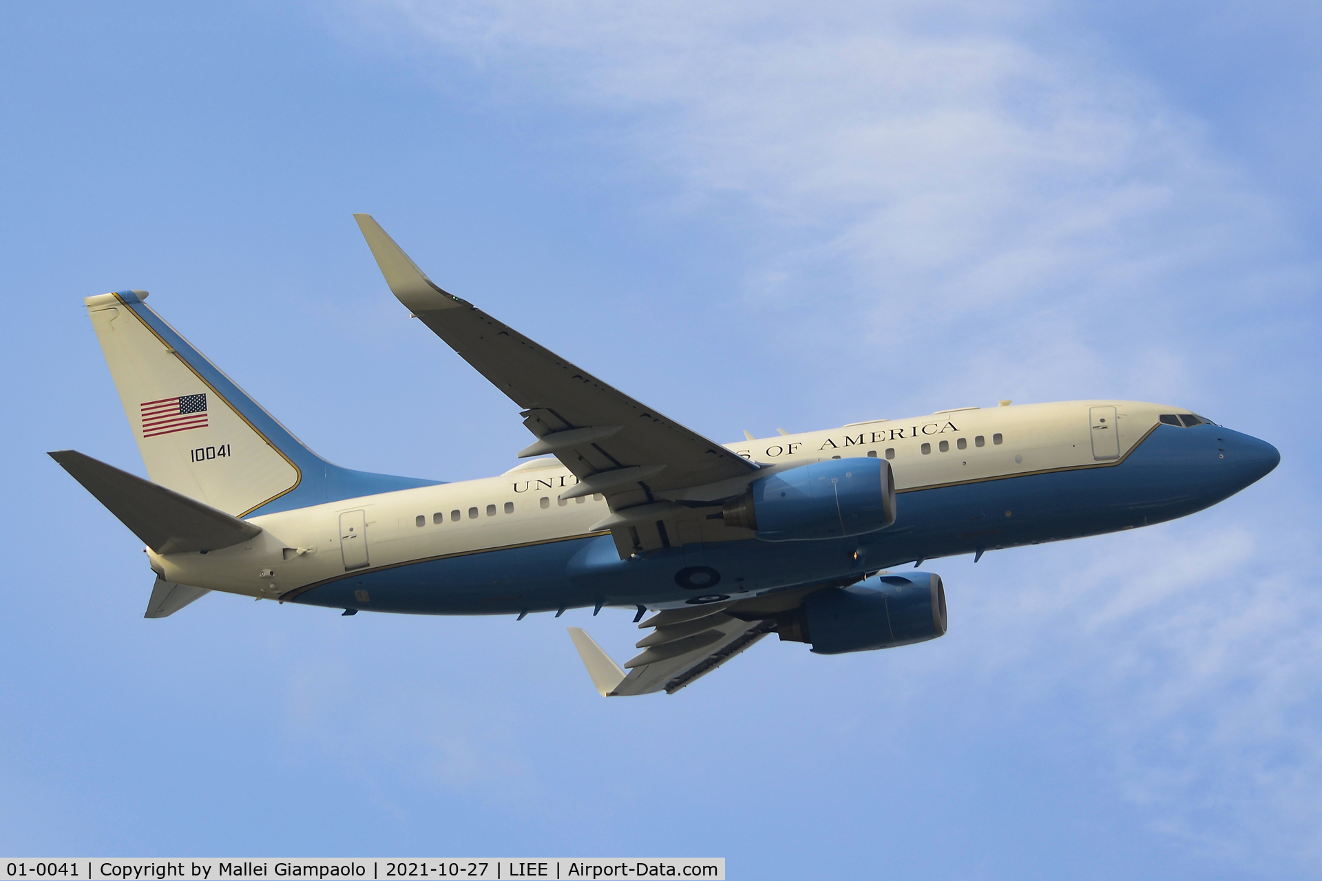 01-0041, 2002 Boeing C-40B (737-7FD BBJ) C/N 33080, 01-0041