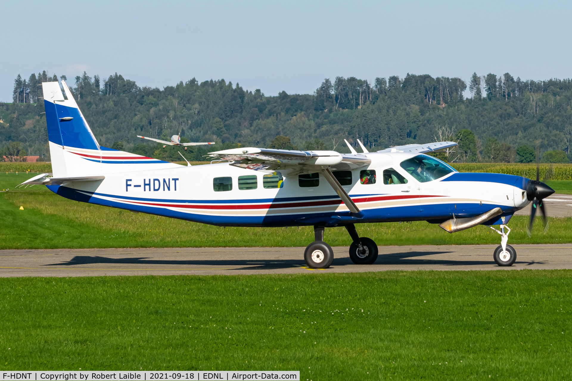 F-HDNT, 2008 Cessna 208B Grand Caravan C/N 208B-2060, This Plane flew for Skydive Nuggets that weekend, because their plane D-FALB was still on maintenance.
