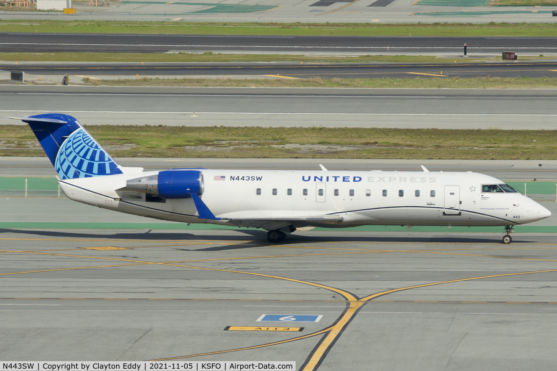N443SW, 2002 Bombardier CRJ-200LR (CL-600-2B19) C/N 7638, Sky Terrace SFO 2021.