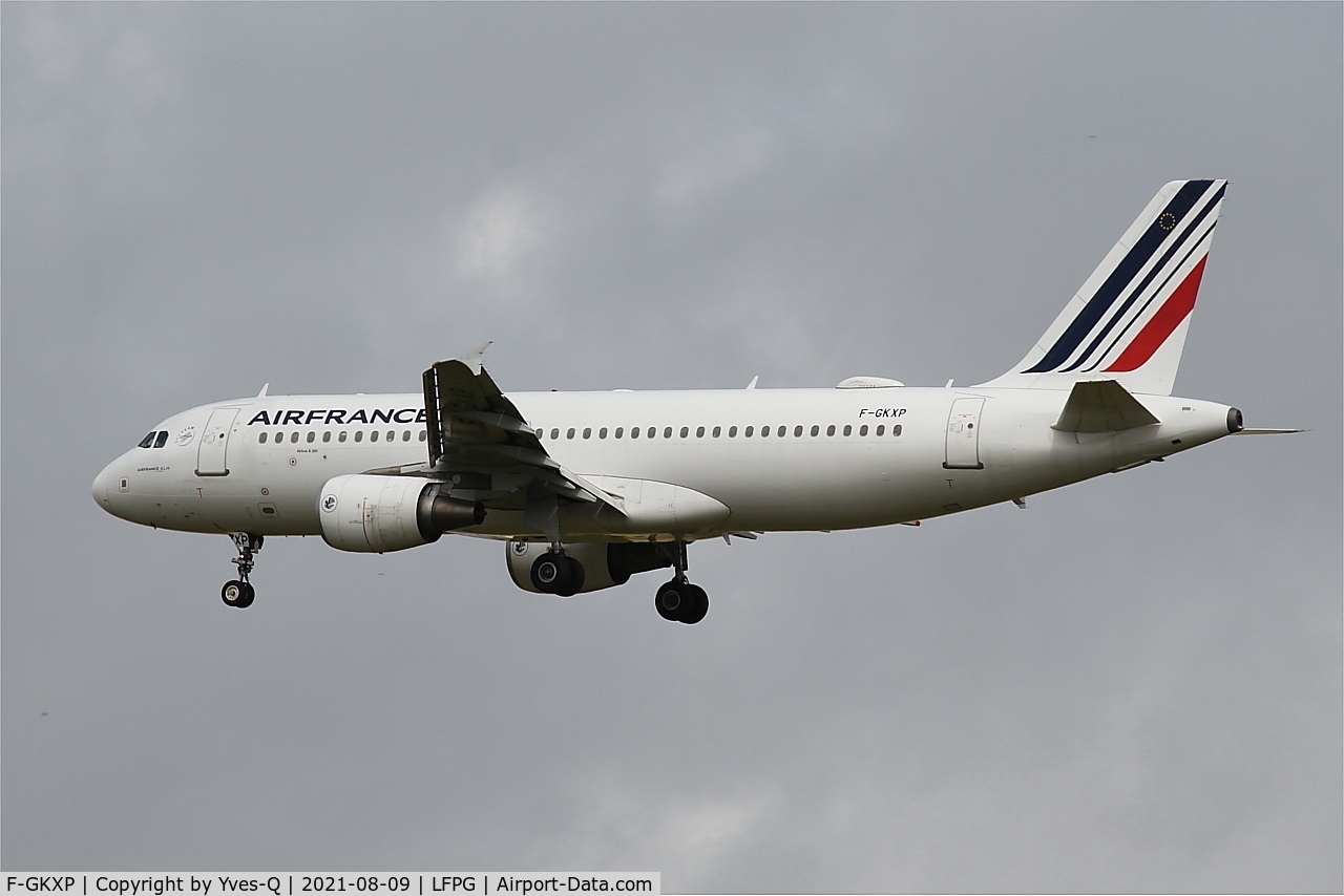 F-GKXP, 2008 Airbus A320-214 C/N 3470, Airbus A320-214, On final rwy 26L, Roissy Charles De Gaulle airport (LFPG-CDG)
