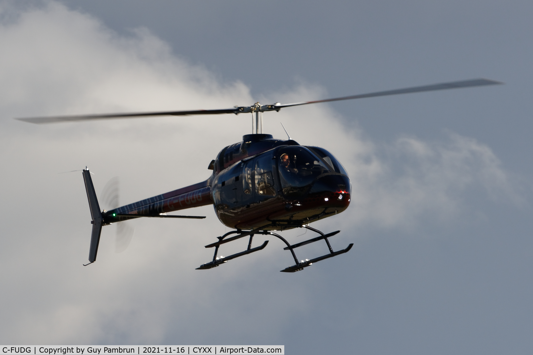 C-FUDG, 2021 Bell 505 Jet Ranger X C/N 65348, Landing