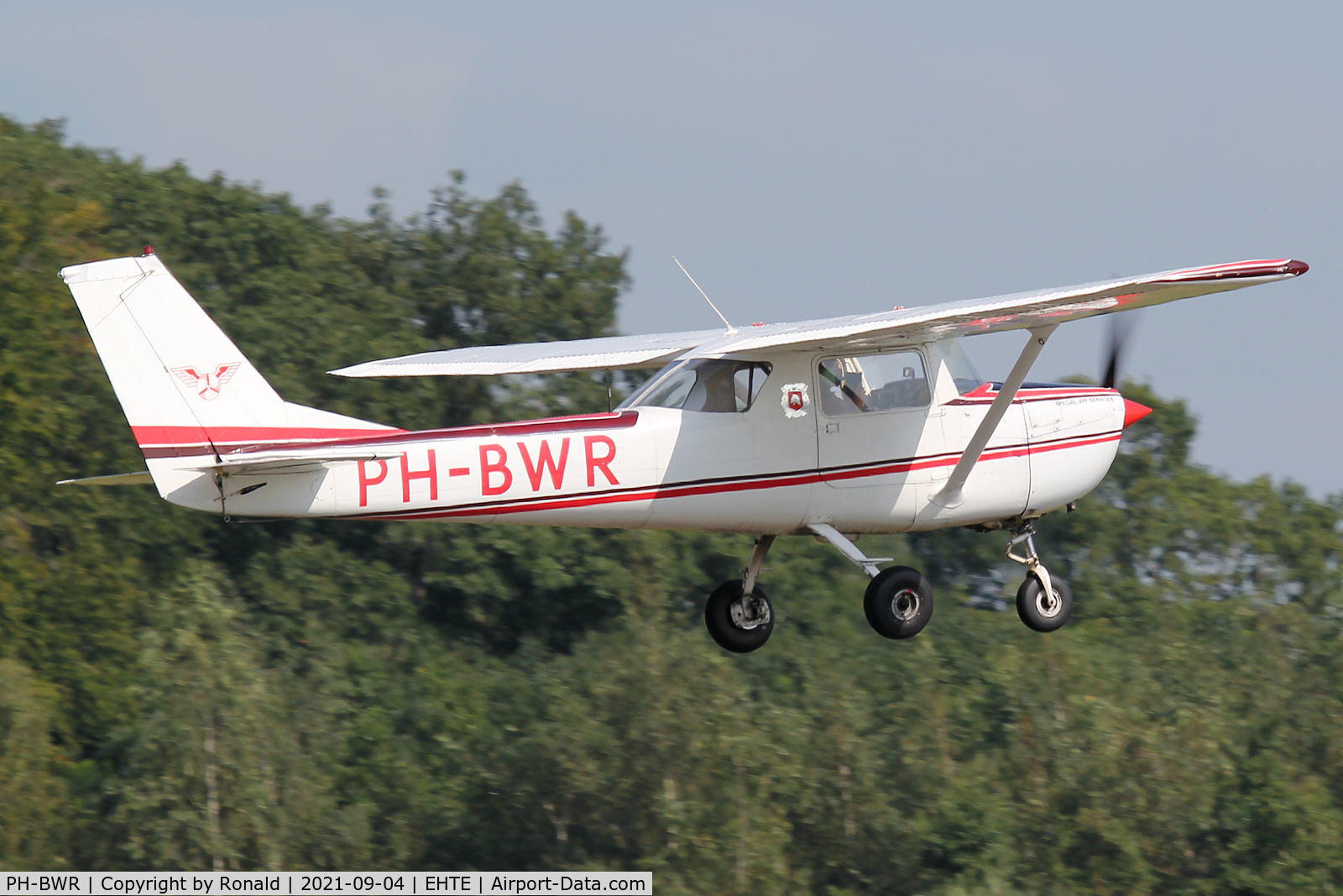 PH-BWR, 1968 Reims F150H C/N 0365, at teuge