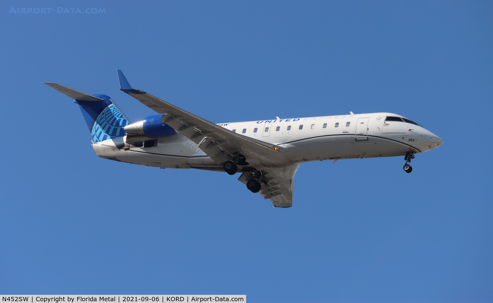 N452SW, 2002 Bombardier CRJ-200ER (CL-600-2B19) C/N 7716, ORD 2021