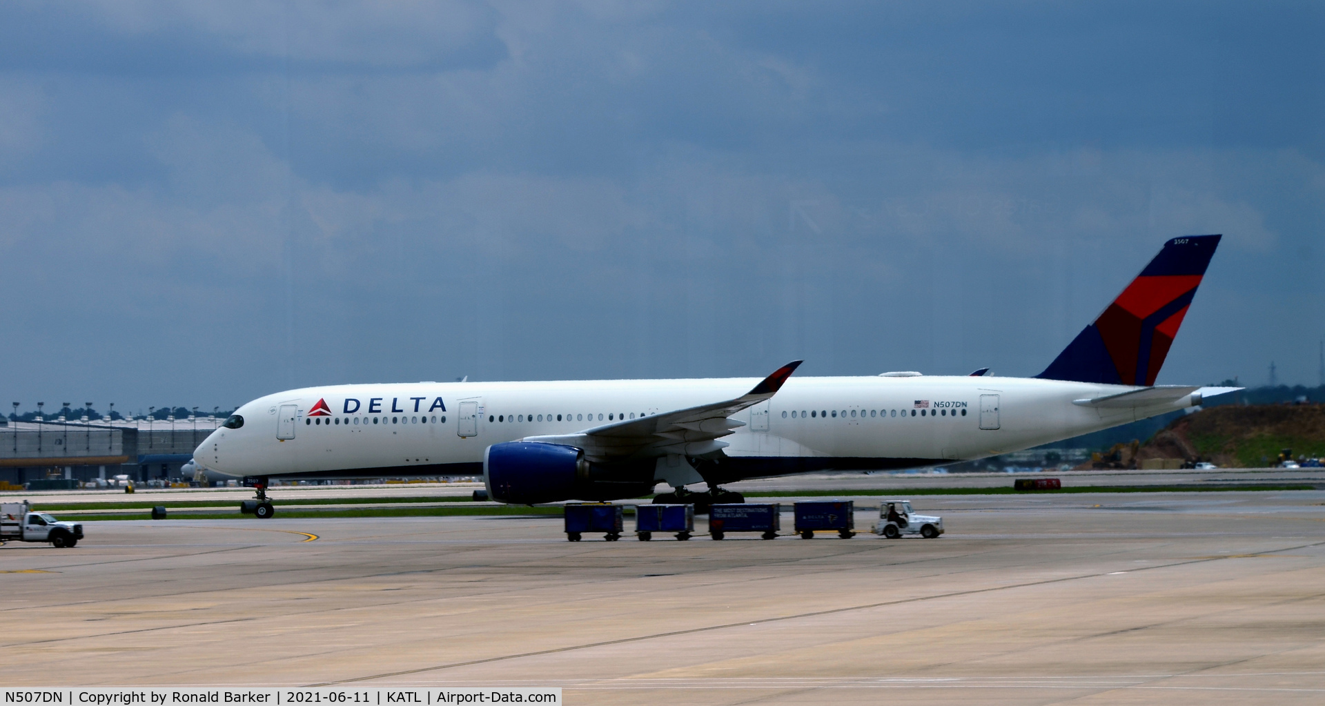 N507DN, 2018 Airbus A350-941 C/N 0182, Taxi Atlanta