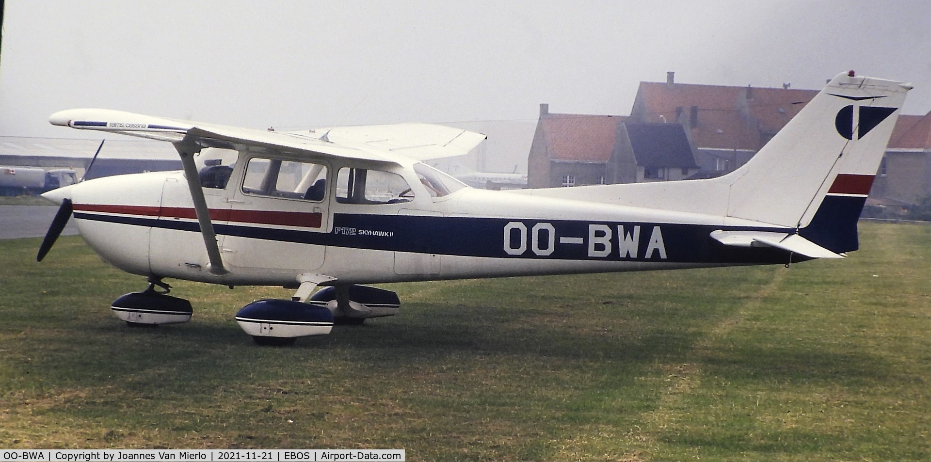 OO-BWA, 1977 Reims F172N Skyhawk C/N 1584, Slide scan