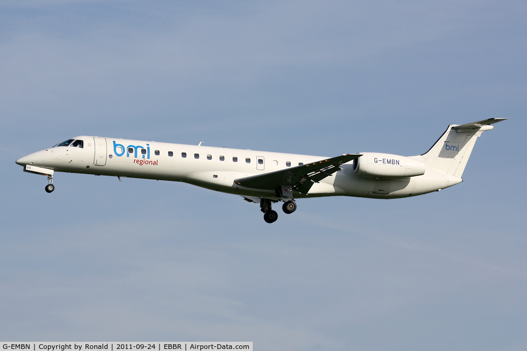 G-EMBN, 2000 Embraer EMB-145EP (ERJ-145EP) C/N 145201, at bru