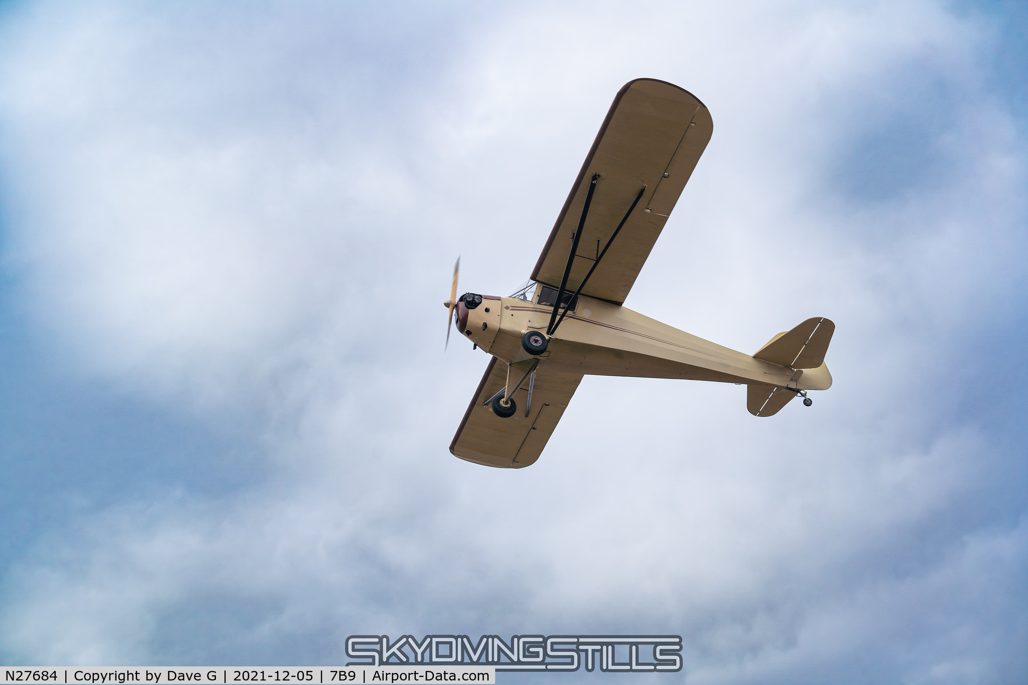 N27684, 1940 Taylorcraft BL-65 (L-2F) C/N 2326, Departing Ellington, CT