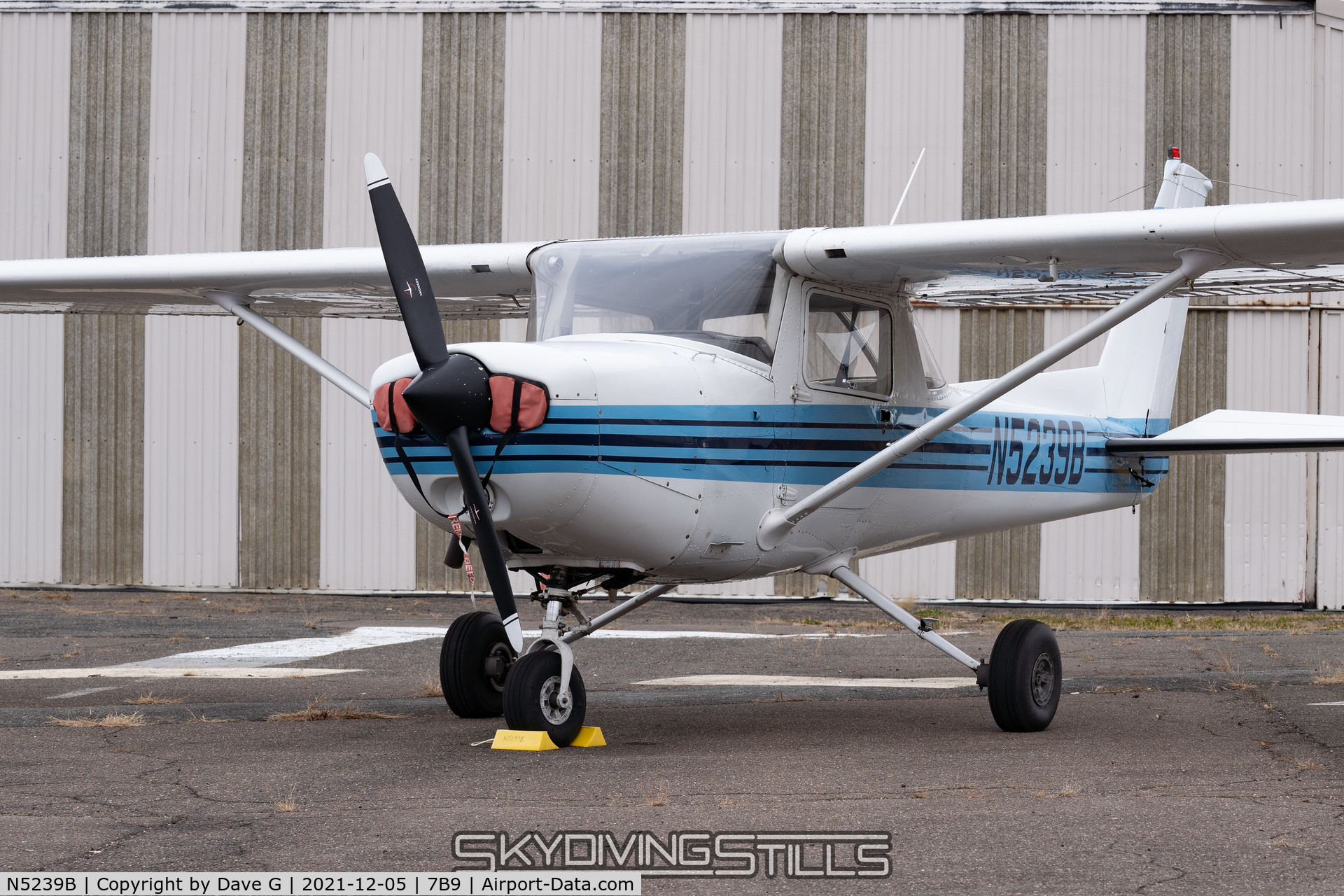N5239B, 1980 Cessna 152 C/N 15284366, Parked at Ellington, CT