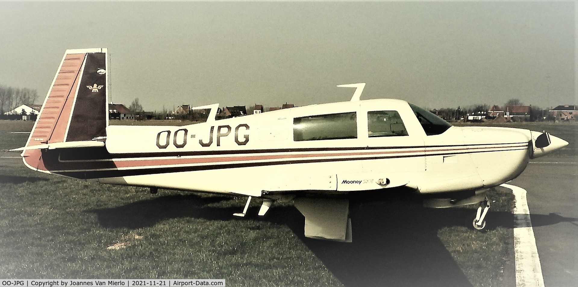 OO-JPG, 1978 Mooney M20J 201 C/N 24-0534, Slide scan