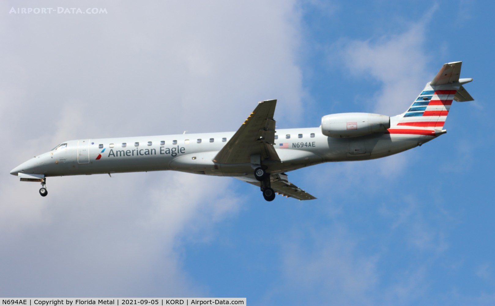 N694AE, 2004 Embraer ERJ-145LR (EMB-145LR) C/N 14500869, ORD 2021
