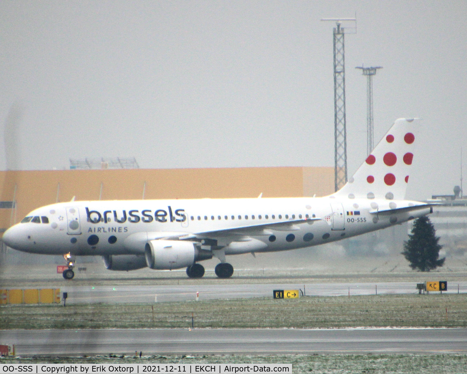 OO-SSS, 2003 Airbus A319-111 C/N 2030, OO-SSS landed rw 22L