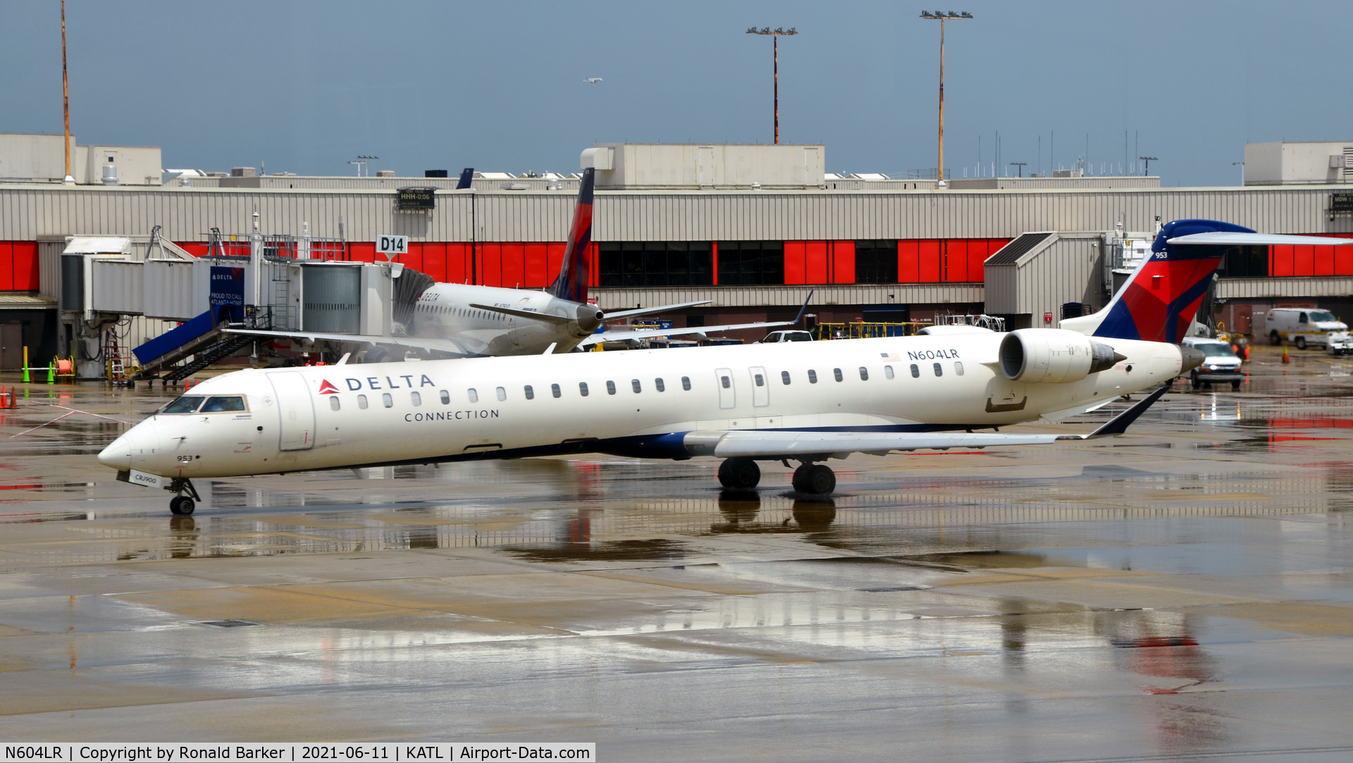 N604LR, 2007 Bombardier CRJ-900ER (CL-600-2D24) C/N 15152, Ready to taxi Atlanta