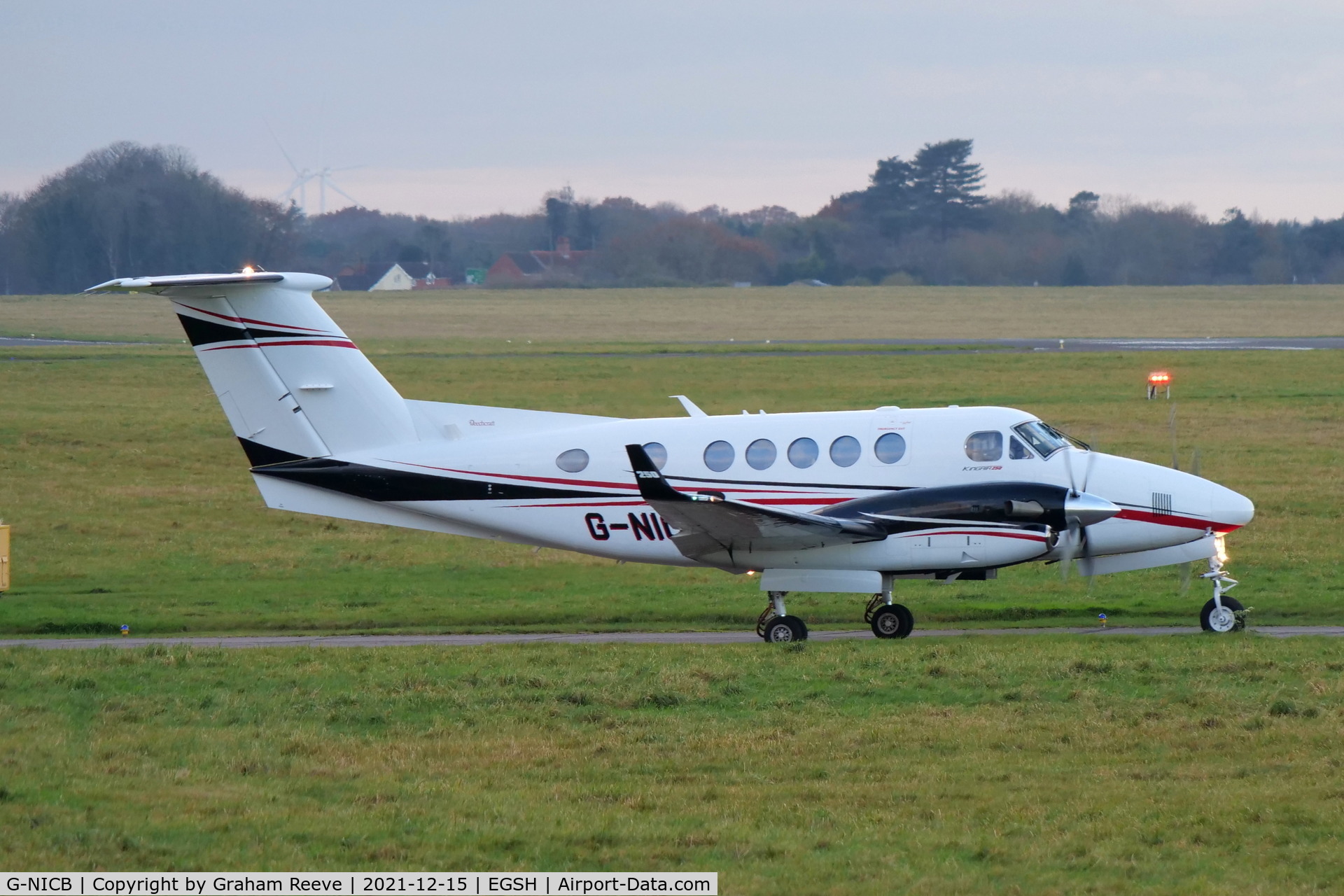 G-NICB, 2019 Beech B200GT King Air C/N BY-352, Departing from Norwich.