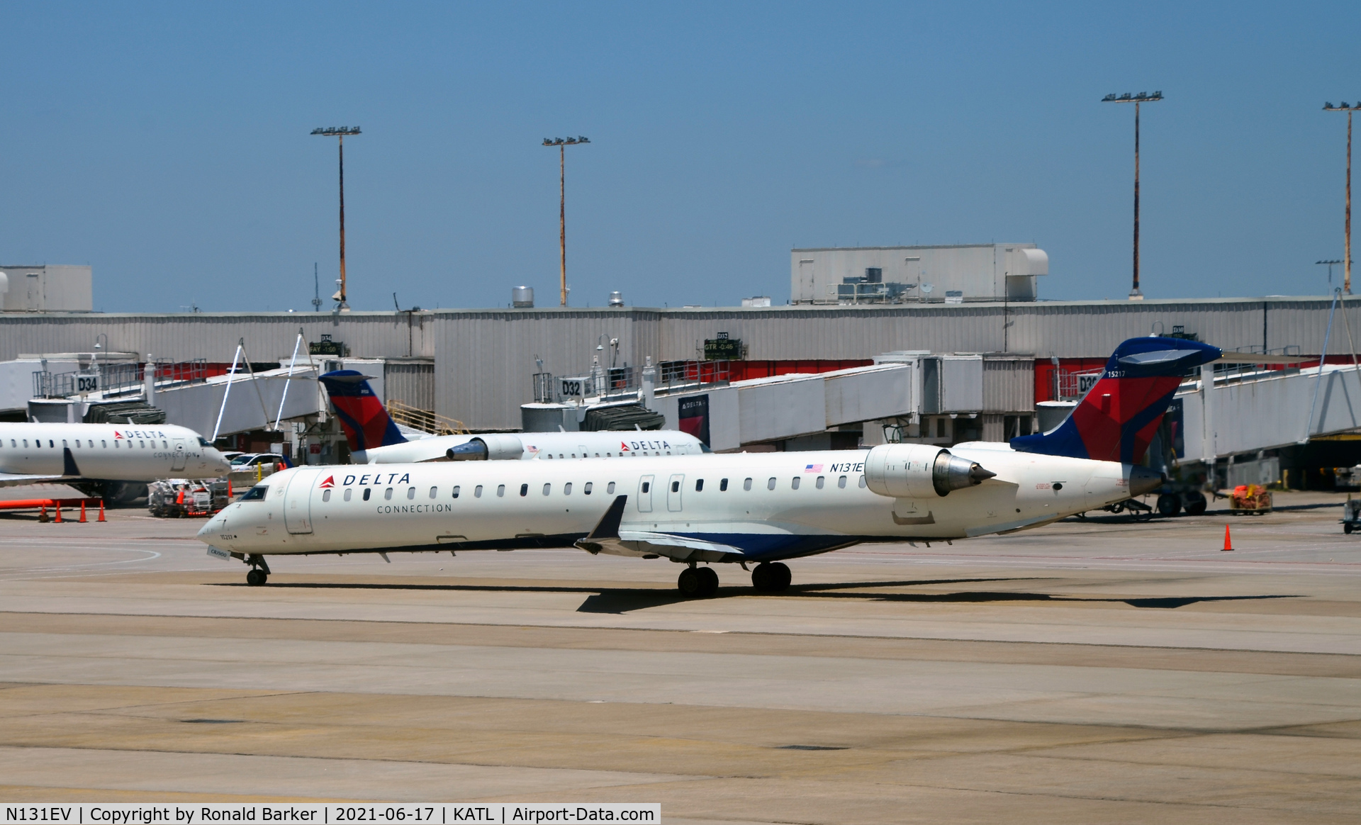 N131EV, 2008 Bombardier CRJ-900ER (CL-600-2D24) C/N 15217, Taxi for takeoff Atlanta