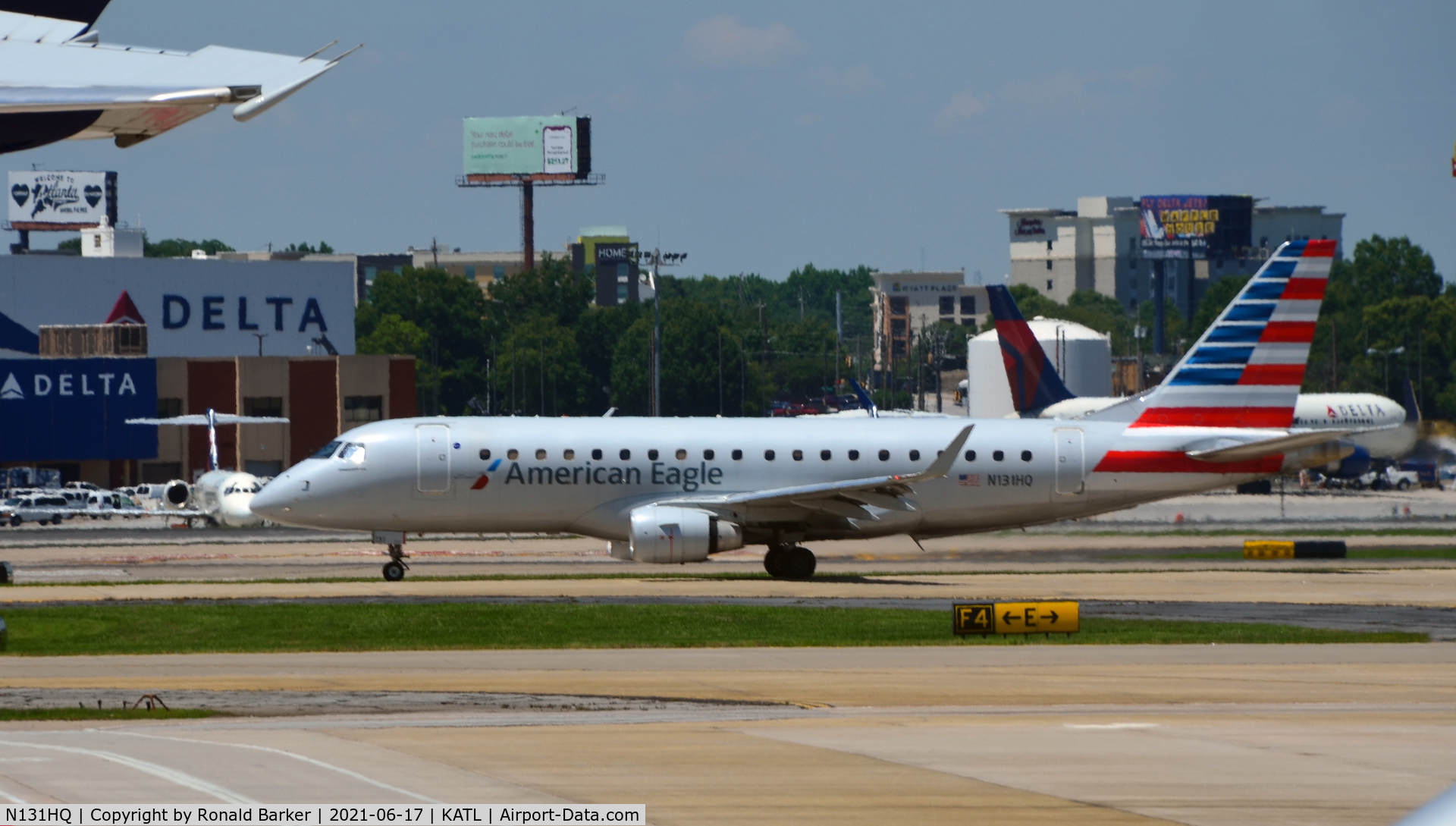N131HQ, 2008 Embraer 175LR (ERJ-170-200LR) C/N 17000215, Taxi for takeoff Atlanta