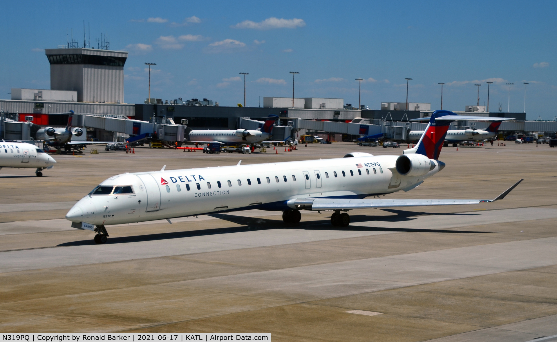 N319PQ, 2014 Bombardier CRJ-900ER (CL-600-2D24) C/N 15319, Taxi for takeoff Atlanta