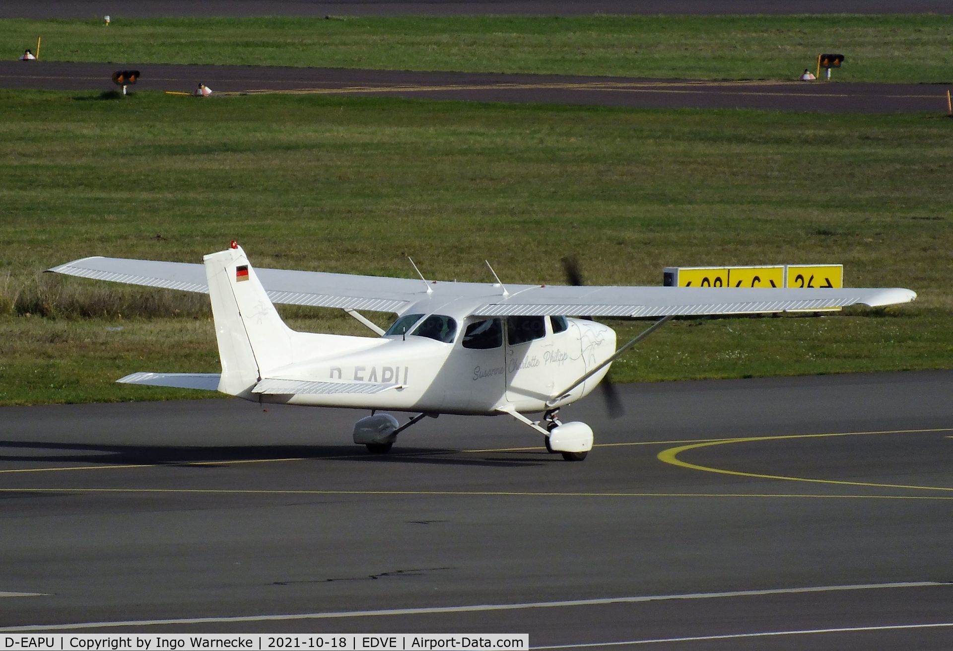 D-EAPU, 1979 Cessna 172N Skyhawk C/N 17272551, Cessna 172N Skyhawk at Braunschweig-Wolfsburg airport, Waggum