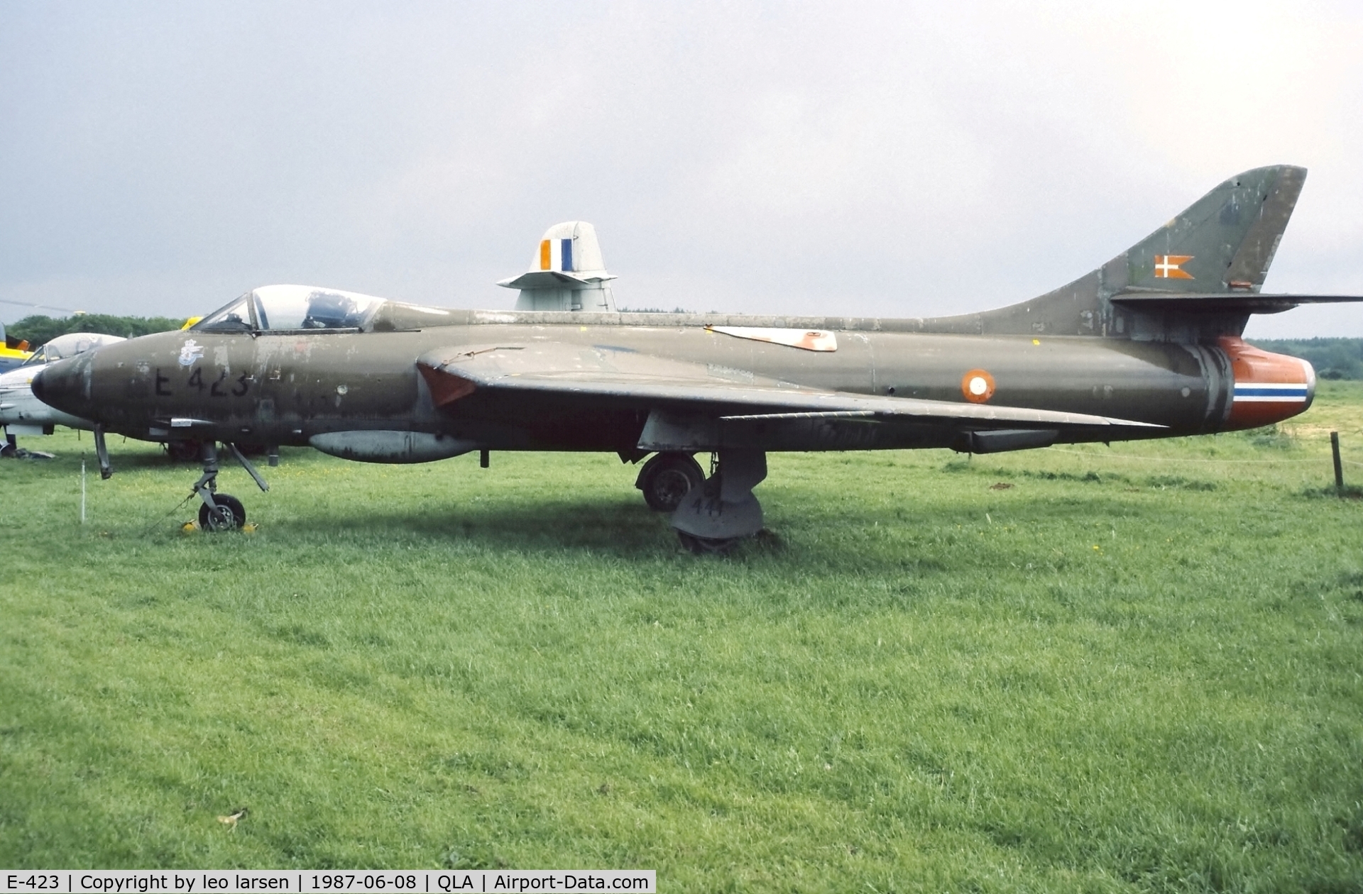E-423, 1956 Hawker Hunter F.51 C/N 41H-680282, Lasham Air Museum 8.6.1987