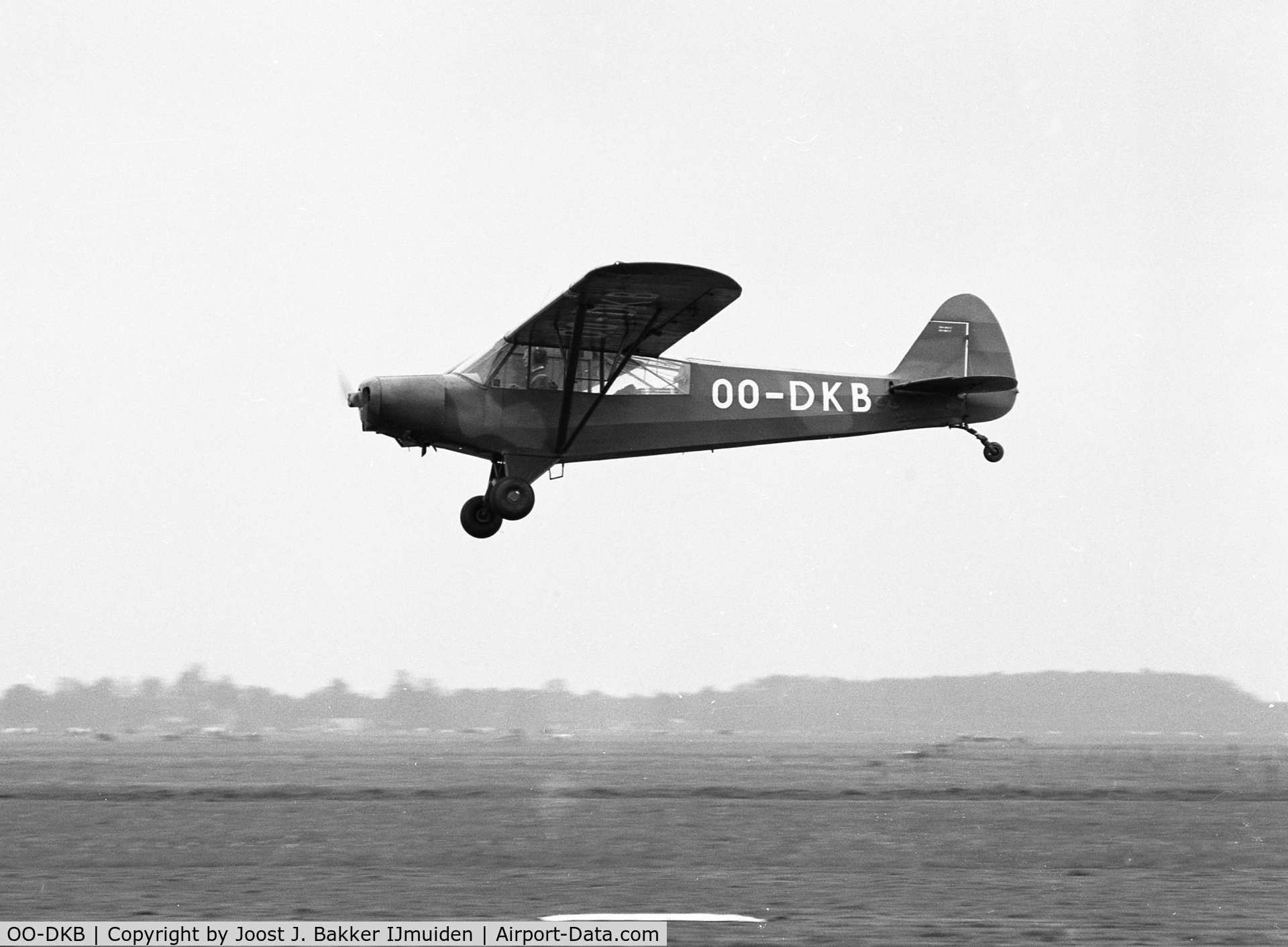 OO-DKB, 1954 Piper L-21B Super Cub (PA-18-135) C/N 18-3817, at Hilversum Airs how Hilversum Airfield 1984
