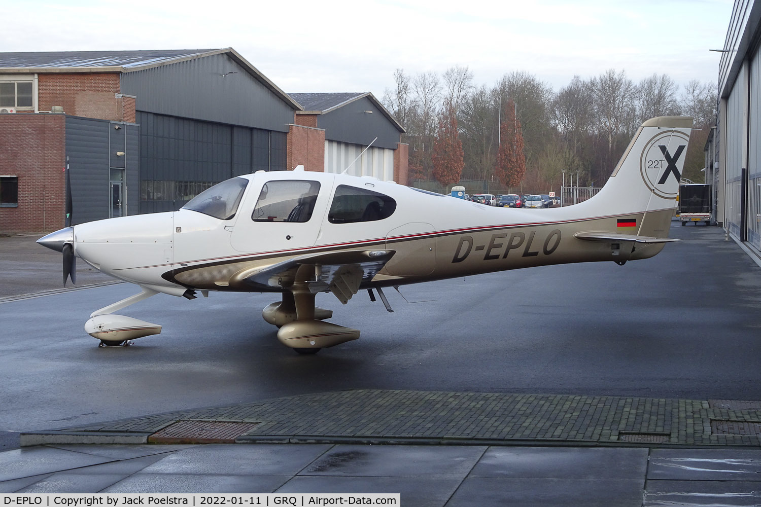 D-EPLO, Cirrus SR-22T-G3-X C/N 0002, At Groningen airport