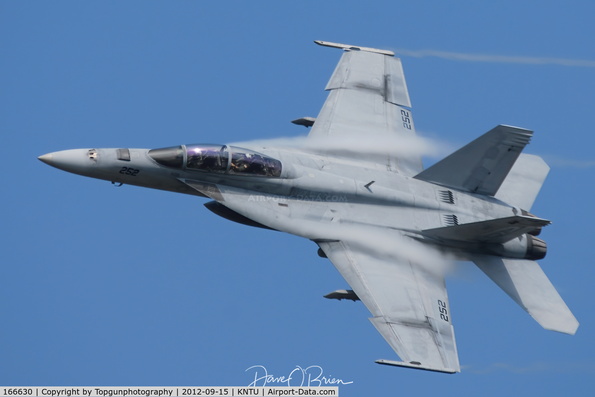 166630, Boeing F/A-18F Super Hornet C/N F123, Super Hornet high speed pass