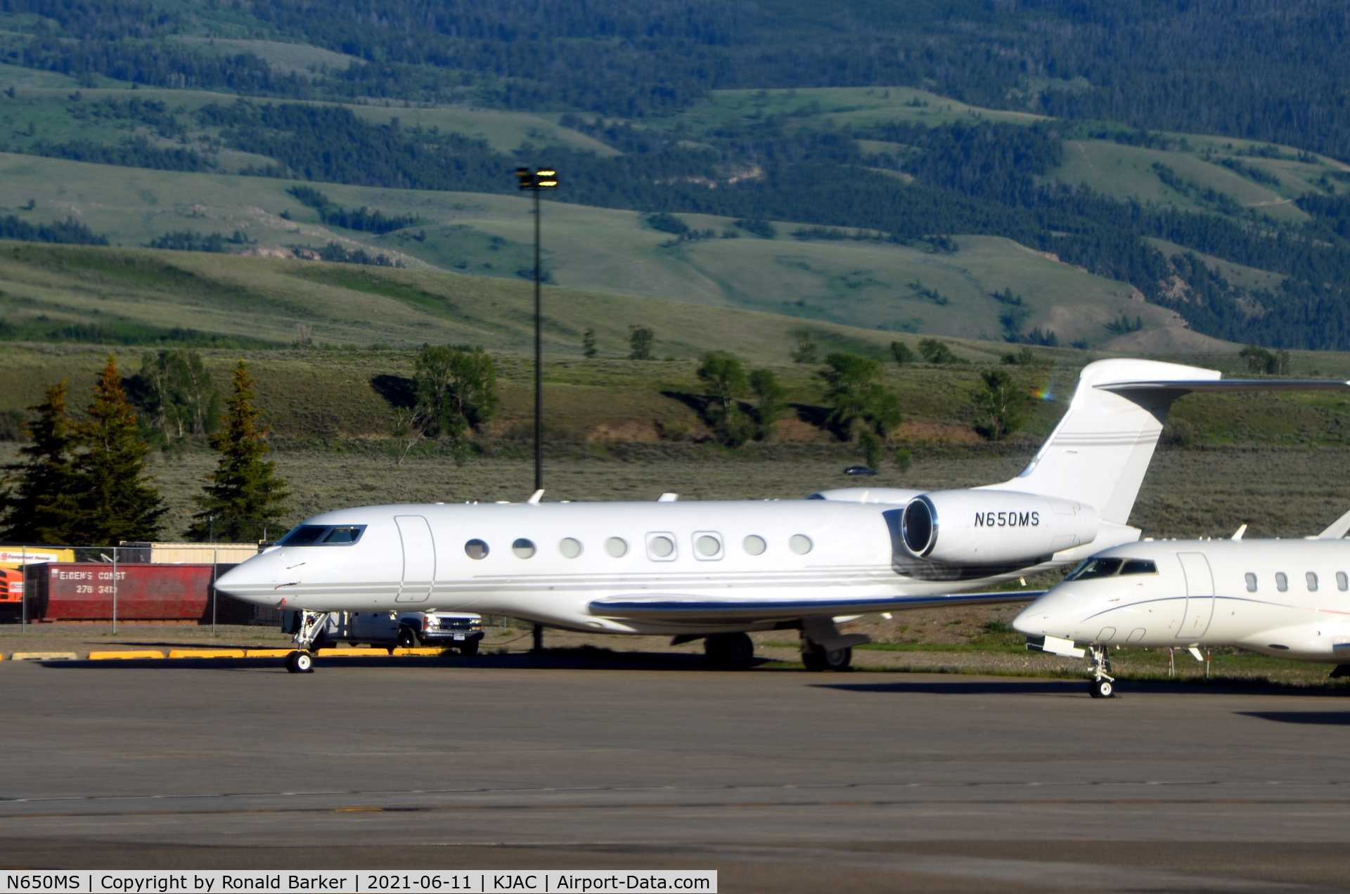 N650MS, 2013 Gulfstream Aerospace G650 (G-VI) C/N 6053, Parked Jackson Hole, WY