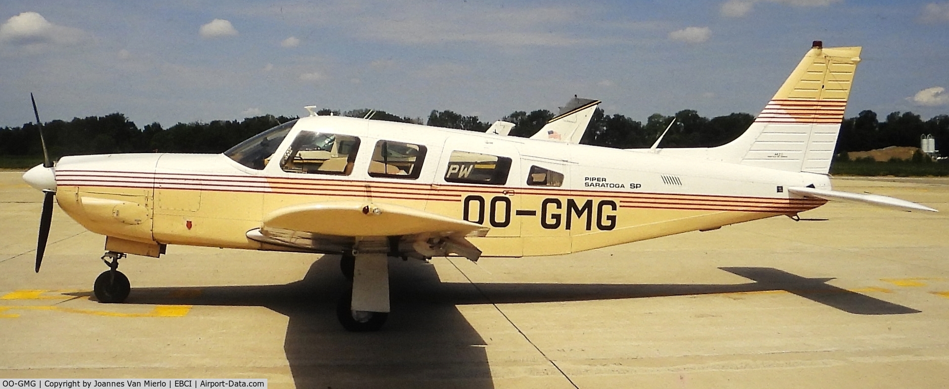 OO-GMG, Piper PA-32R-301 C/N 32R-8013108, Slide scan