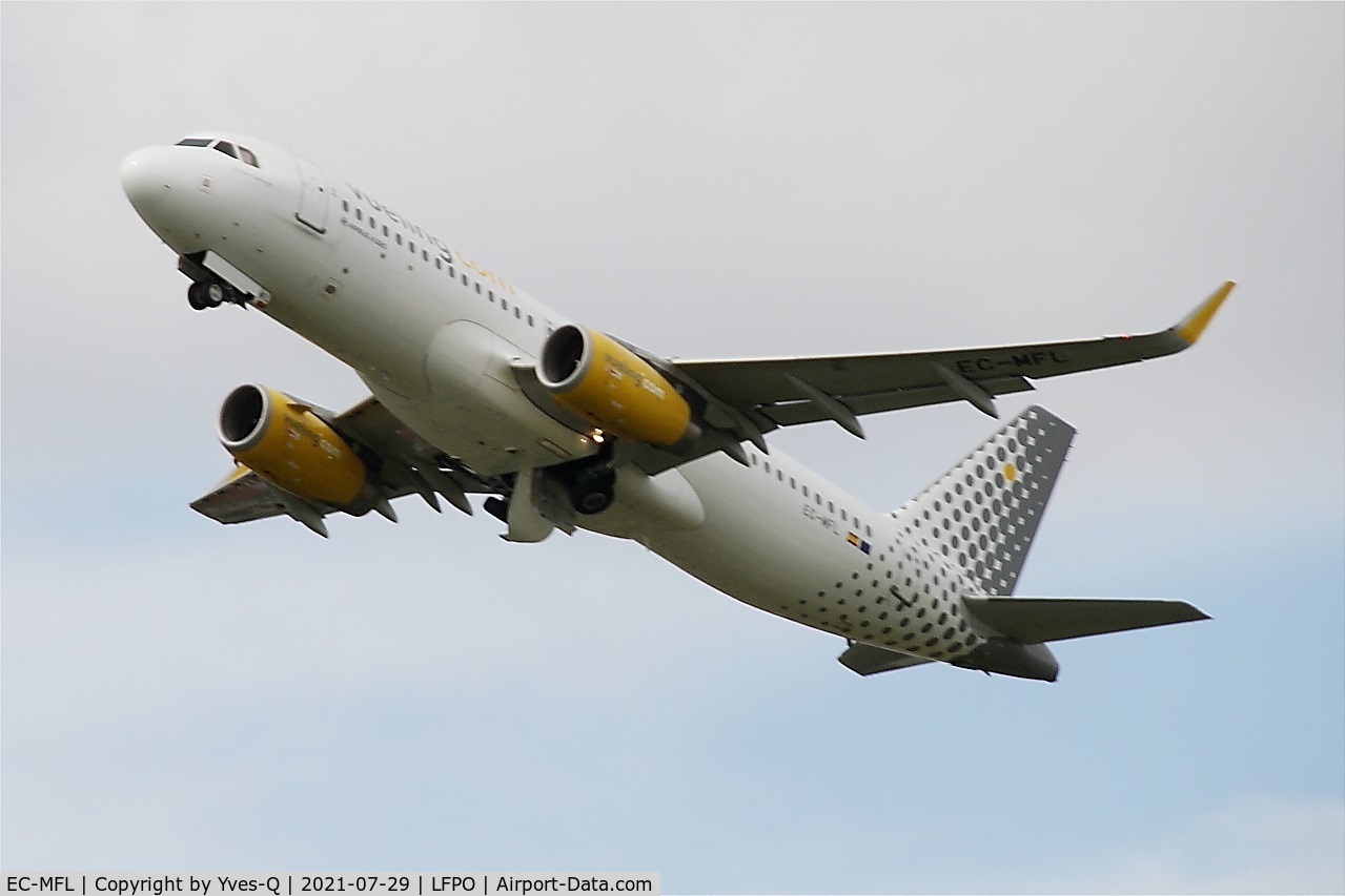 EC-MFL, 2015 Airbus A320-232 C/N 6557, Airbus A320-232, Take off rwy 24, Paris-Orly airport (LFPO-ORY)