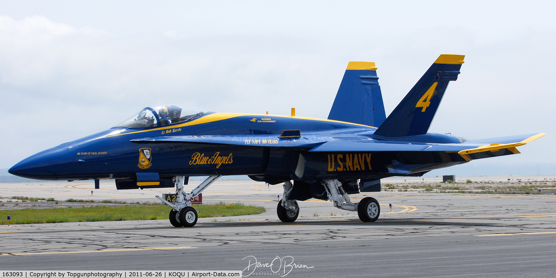 163093, McDonnell Douglas F/A-18A Hornet C/N 0475/A391, Blue Angel 4 turning off the runway