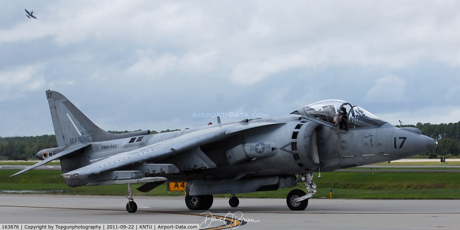 163876, McDonnell Douglas AV-8B Harrier II C/N 184, Harrier Demo waiting to take the active