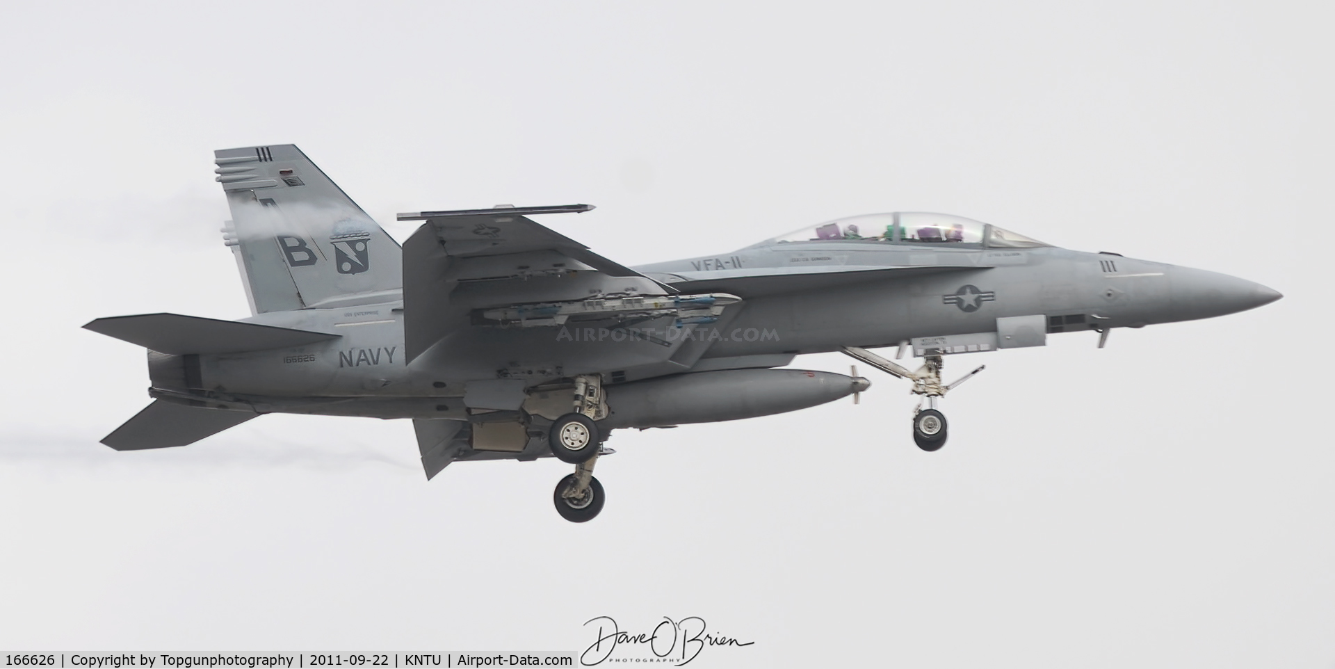 166626, Boeing F/A-18F Super Hornet C/N F119, Super Hornet with a refueling tank on its centerline.