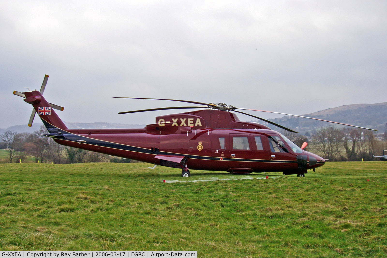 G-XXEA, 1998 Sikorsky S-76C C/N 760492, G-XXEA   Sikorsky S-76C [760492] (Royal Flight) Cheltenham Racecourse~G 17/03/2006