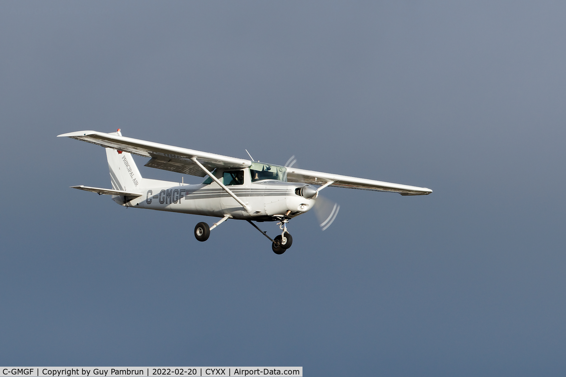C-GMGF, 1981 Cessna 152 C/N 15285039, Landing on 19
