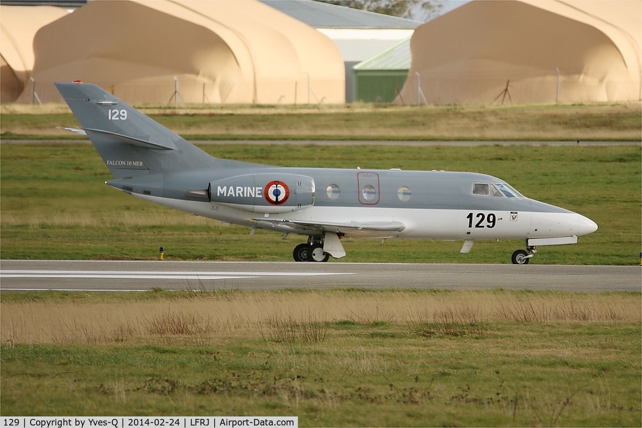 129, 1978 Dassault Falcon 10MER C/N 129, Dassault Falcon 10MER, taxiing, Landivisiau Naval Air Base (LFRJ)