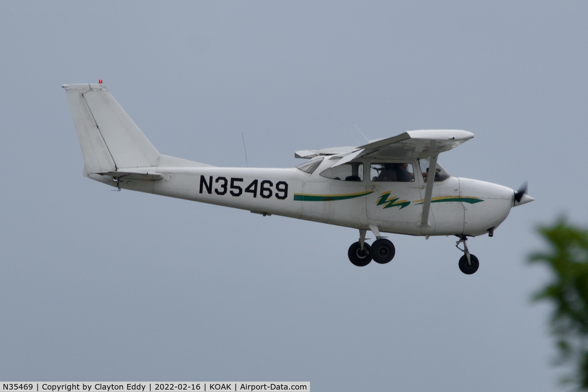 N35469, 1968 Cessna 172I C/N 17256786, Oakland airport in California 2022.