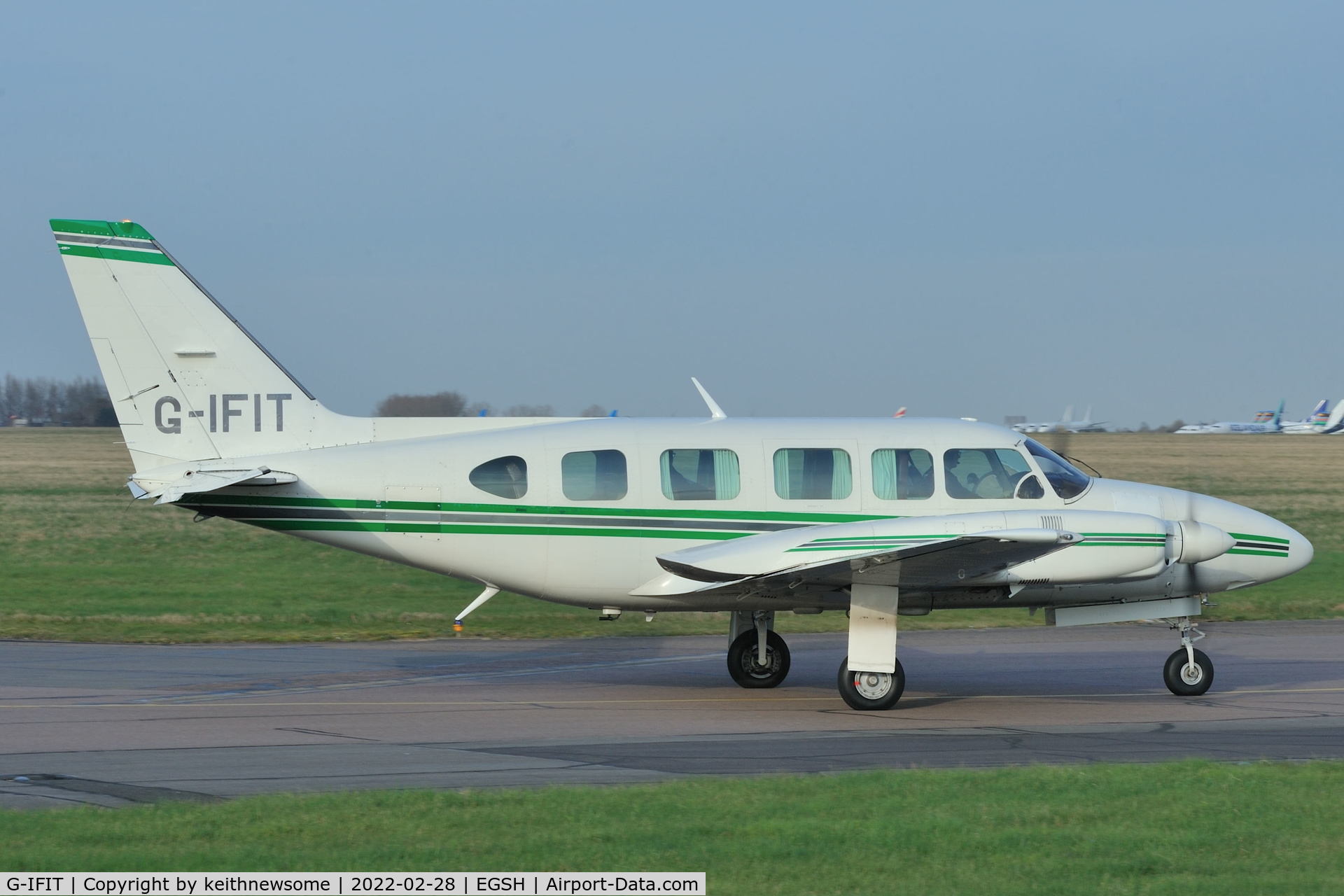 G-IFIT, 1980 Piper PA-31-350 Chieftain C/N 31-8052078, Leaving Norwich for Leeds / Bradford.