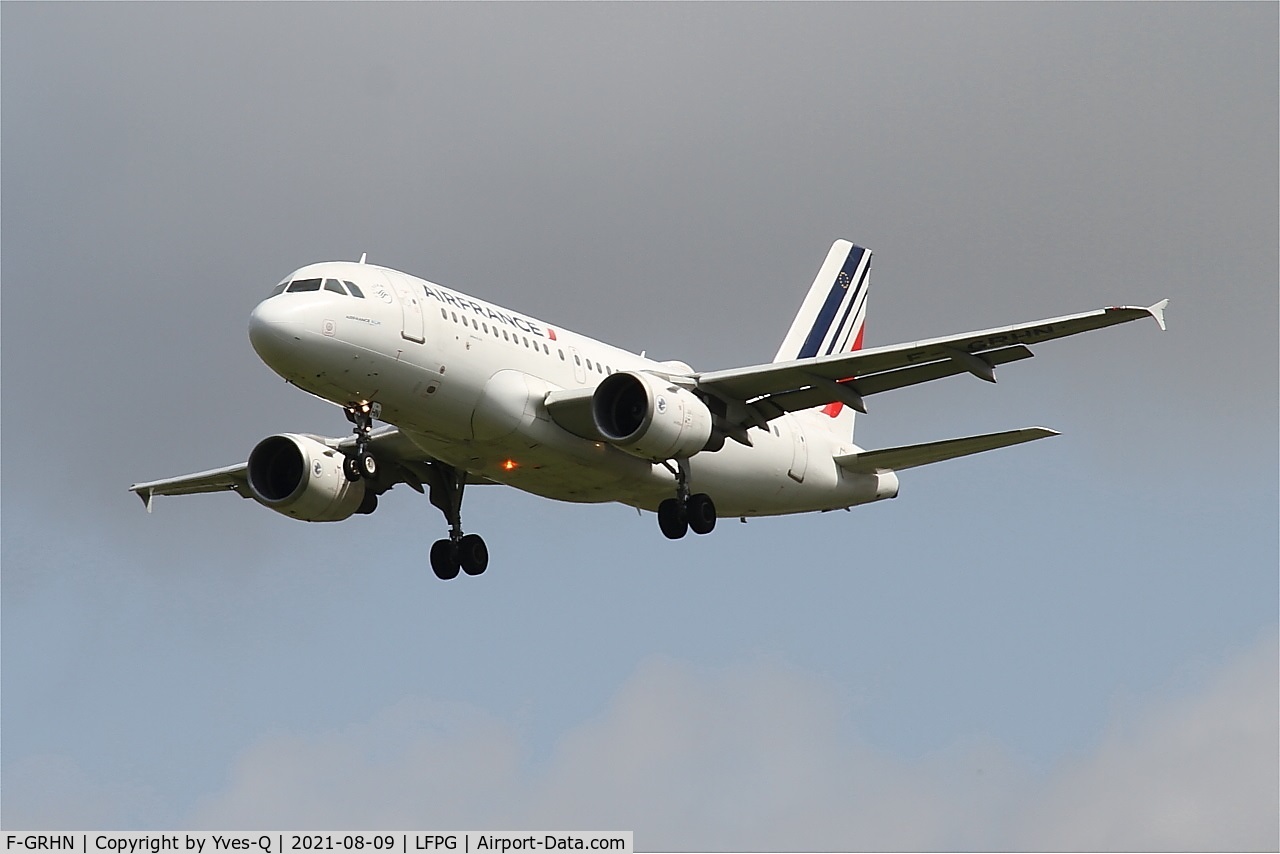 F-GRHN, 2000 Airbus A319-111 C/N 1267, Airbus A319-111, Short approach rwy 26L, Roissy Charles De Gaulle airport (LFPG-CDG)